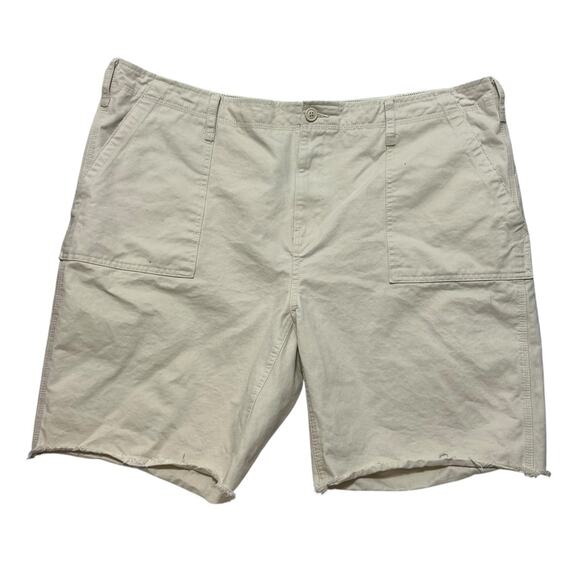 Tommy Hilfiger Mens Shorts 44‎ Beige Cotton Raw Hem Utility Chino Casual Preppy - Picture 1 of 7
